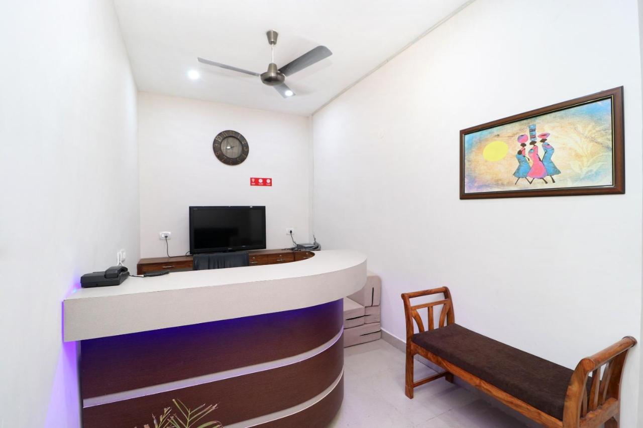 Oyo 14832 Hotel Rooftop Panchkula Exterior foto